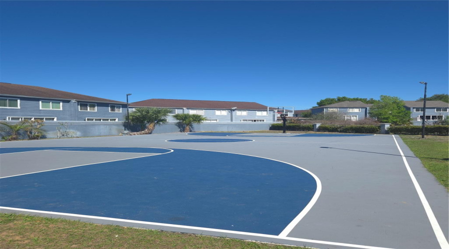 DAVENPORT, Florida 33897, 4 Bedrooms Bedrooms, ,3 BathroomsBathrooms,Residential,For Sale,COCO PLUM,0,MFRS5146318