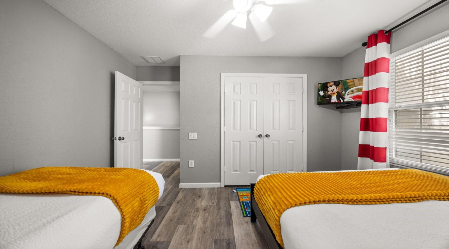 KISSIMMEE, Florida 34747, 7 Bedrooms Bedrooms, ,4 BathroomsBathrooms,Residential,For Sale,TEASCONE,0,MFRO6393280