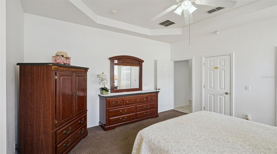 DAVENPORT, Florida 33897, 4 Bedrooms Bedrooms, ,3 BathroomsBathrooms,Residential,For Sale,BLOOMINGDALE,0,MFRS5146553