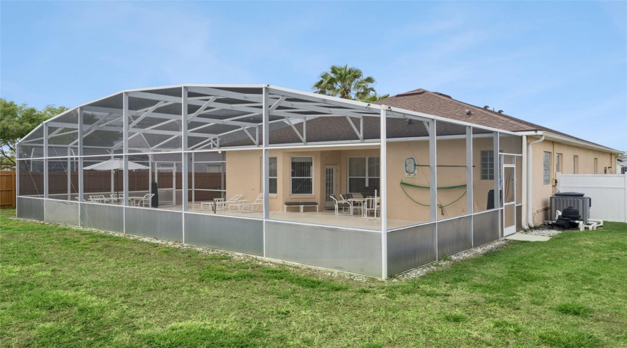 DAVENPORT, Florida 33897, 4 Bedrooms Bedrooms, ,3 BathroomsBathrooms,Residential,For Sale,BLOOMINGDALE,0,MFRS5146553