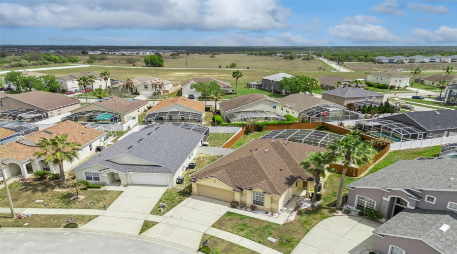 DAVENPORT, Florida 33897, 4 Bedrooms Bedrooms, ,3 BathroomsBathrooms,Residential,For Sale,BLOOMINGDALE,0,MFRS5146553