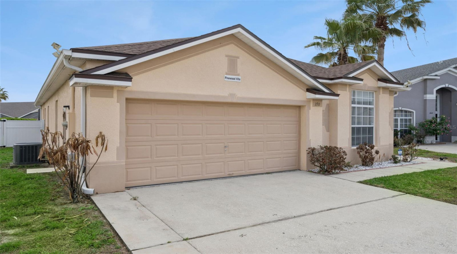 DAVENPORT, Florida 33897, 4 Bedrooms Bedrooms, ,3 BathroomsBathrooms,Residential,For Sale,BLOOMINGDALE,0,MFRS5146553