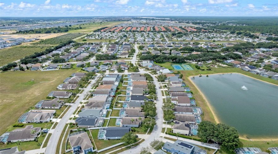 DAVENPORT, Florida 33897, 4 Bedrooms Bedrooms, ,3 BathroomsBathrooms,Residential,For Sale,BLOOMINGDALE,0,MFRS5146553