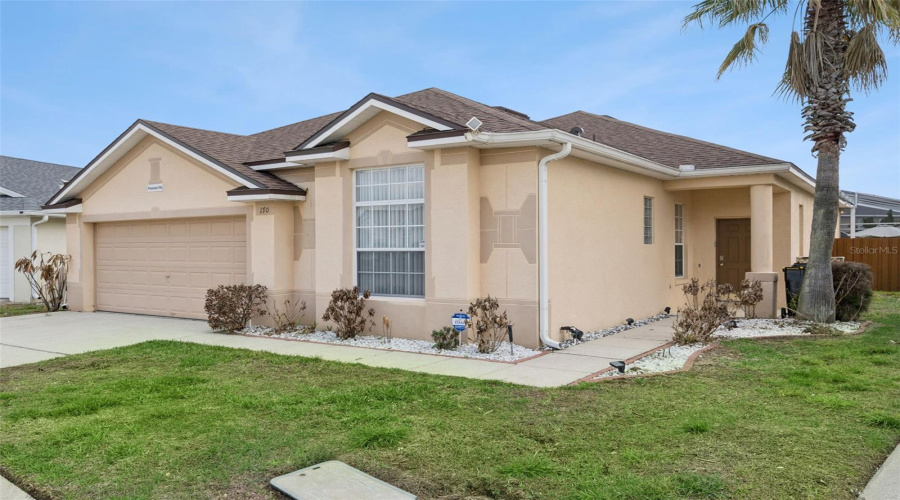 DAVENPORT, Florida 33897, 4 Bedrooms Bedrooms, ,3 BathroomsBathrooms,Residential,For Sale,BLOOMINGDALE,0,MFRS5146553