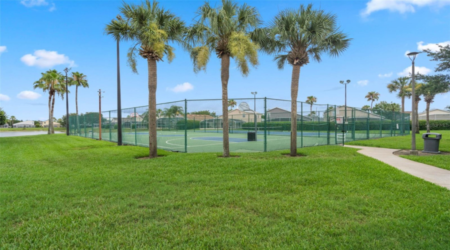 DAVENPORT, Florida 33897, 4 Bedrooms Bedrooms, ,3 BathroomsBathrooms,Residential,For Sale,BLOOMINGDALE,0,MFRS5146553