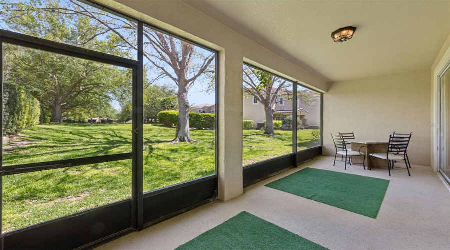 Expansive covered lanai
