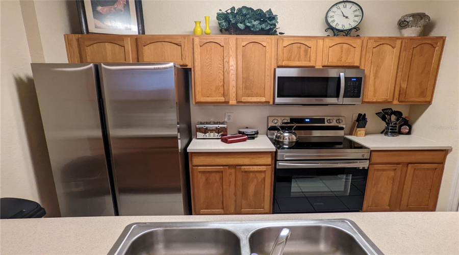 KISSIMMEE, Florida 34747, 3 Bedrooms Bedrooms, ,2 BathroomsBathrooms,Residential,For Sale,ALMATON,0,MFRTB8490899