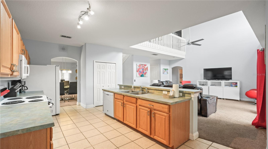 KISSIMMEE, Florida 34746, 5 Bedrooms Bedrooms, ,3 BathroomsBathrooms,Residential,For Sale,CUMBRIAN LAKES,0,MFRO6394102