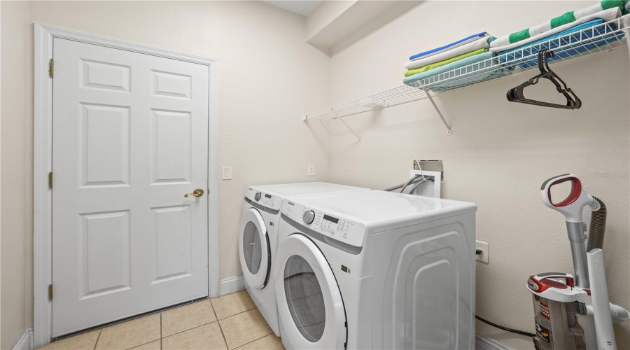 KISSIMMEE, Florida 34746, 5 Bedrooms Bedrooms, ,3 BathroomsBathrooms,Residential,For Sale,CUMBRIAN LAKES,0,MFRO6394102