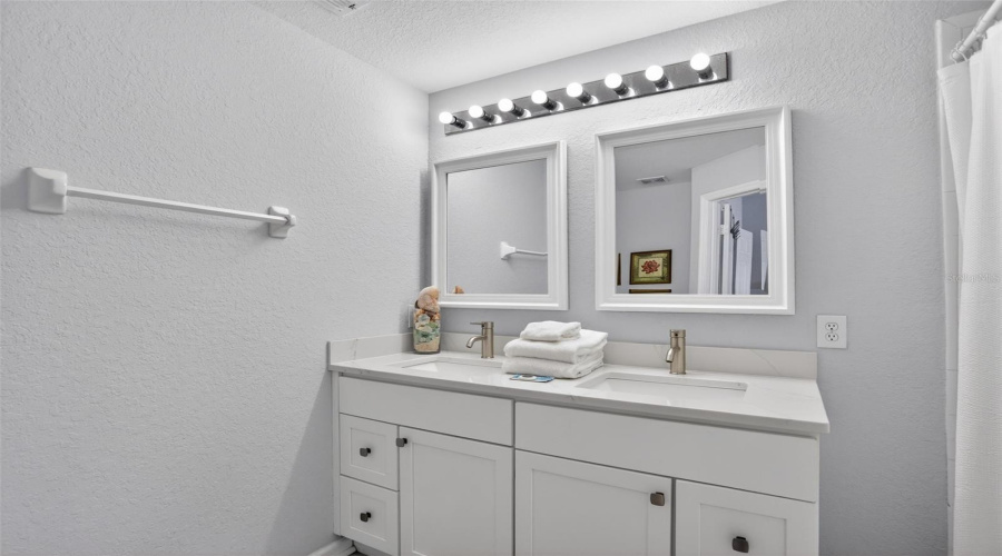 KISSIMMEE, Florida 34747, 3 Bedrooms Bedrooms, ,3 BathroomsBathrooms,Residential,For Sale,MANESHAW,0,MFRO6392543