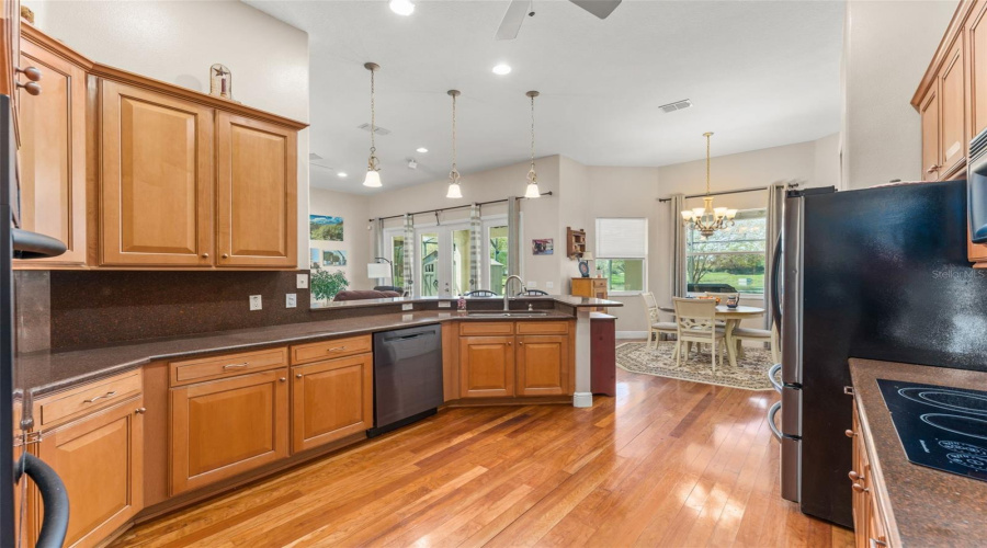 KISSIMMEE, Florida 34746, 3 Bedrooms Bedrooms, ,3 BathroomsBathrooms,Residential,For Sale,OAKMONT,0,MFRO6393204