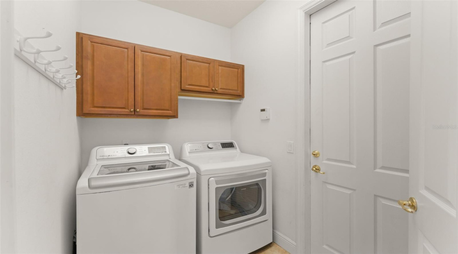 KISSIMMEE, Florida 34746, 3 Bedrooms Bedrooms, ,3 BathroomsBathrooms,Residential,For Sale,OAKMONT,0,MFRO6393204