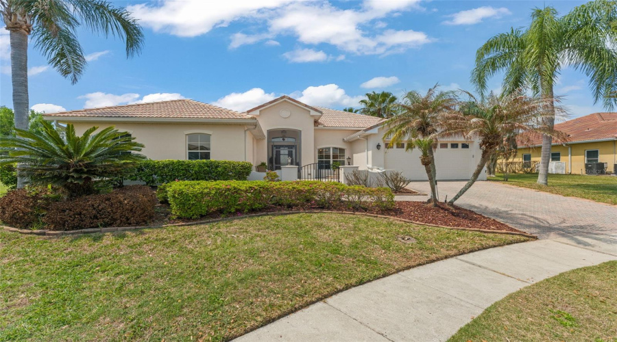 KISSIMMEE, Florida 34746, 3 Bedrooms Bedrooms, ,3 BathroomsBathrooms,Residential,For Sale,OAKMONT,0,MFRO6393204