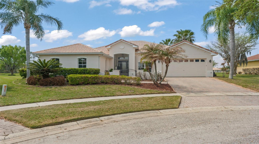 KISSIMMEE, Florida 34746, 3 Bedrooms Bedrooms, ,3 BathroomsBathrooms,Residential,For Sale,OAKMONT,0,MFRO6393204