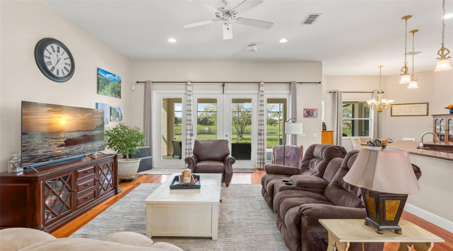 KISSIMMEE, Florida 34746, 3 Bedrooms Bedrooms, ,3 BathroomsBathrooms,Residential,For Sale,OAKMONT,0,MFRO6393204