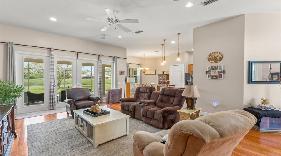 KISSIMMEE, Florida 34746, 3 Bedrooms Bedrooms, ,3 BathroomsBathrooms,Residential,For Sale,OAKMONT,0,MFRO6393204