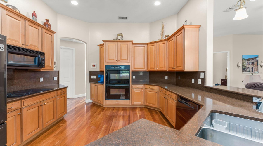 KISSIMMEE, Florida 34746, 3 Bedrooms Bedrooms, ,3 BathroomsBathrooms,Residential,For Sale,OAKMONT,0,MFRO6393204