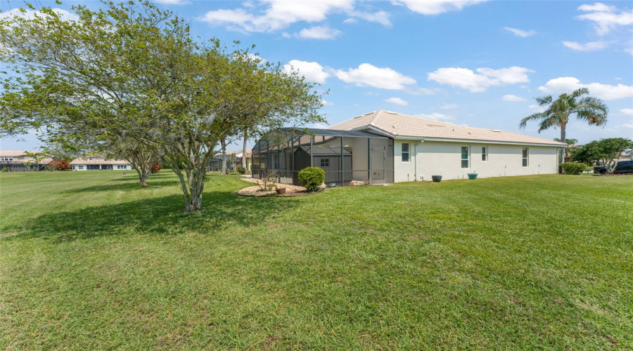 KISSIMMEE, Florida 34746, 3 Bedrooms Bedrooms, ,3 BathroomsBathrooms,Residential,For Sale,OAKMONT,0,MFRO6393204