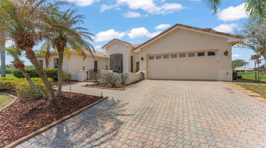 KISSIMMEE, Florida 34746, 3 Bedrooms Bedrooms, ,3 BathroomsBathrooms,Residential,For Sale,OAKMONT,0,MFRO6393204