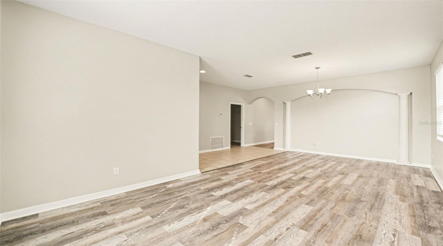 KISSIMMEE, Florida 34746, 4 Bedrooms Bedrooms, ,2 BathroomsBathrooms,Residential,For Sale,EAGLE CLIFF,0,MFRO6393508