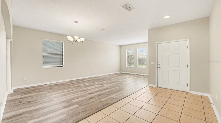 KISSIMMEE, Florida 34746, 4 Bedrooms Bedrooms, ,2 BathroomsBathrooms,Residential,For Sale,EAGLE CLIFF,0,MFRO6393508