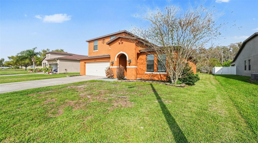 KISSIMMEE, Florida 34746, 4 Bedrooms Bedrooms, ,2 BathroomsBathrooms,Residential,For Sale,EAGLE CLIFF,0,MFRO6393508