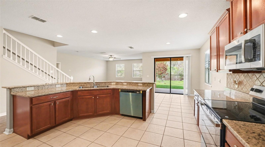 KISSIMMEE, Florida 34746, 4 Bedrooms Bedrooms, ,2 BathroomsBathrooms,Residential,For Sale,EAGLE CLIFF,0,MFRO6393508