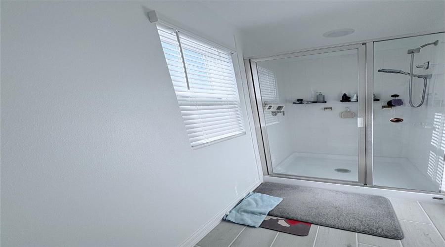 KISSIMMEE, Florida 34746, 5 Bedrooms Bedrooms, ,3 BathroomsBathrooms,Residential,For Sale,GOOSEBERRY TRL,0,MFRTB8488364