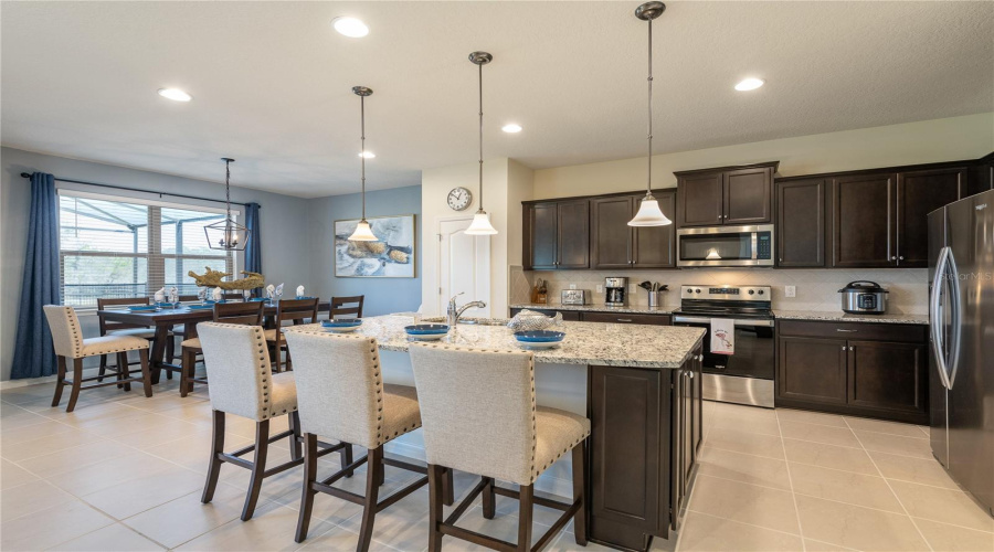 KISSIMMEE, Florida 34747, 5 Bedrooms Bedrooms, ,4 BathroomsBathrooms,Residential,For Sale,ZURICH,0,MFRO6393822