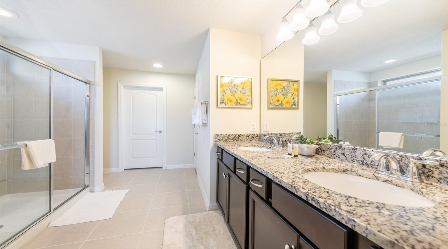 KISSIMMEE, Florida 34747, 5 Bedrooms Bedrooms, ,4 BathroomsBathrooms,Residential,For Sale,ZURICH,0,MFRO6393822