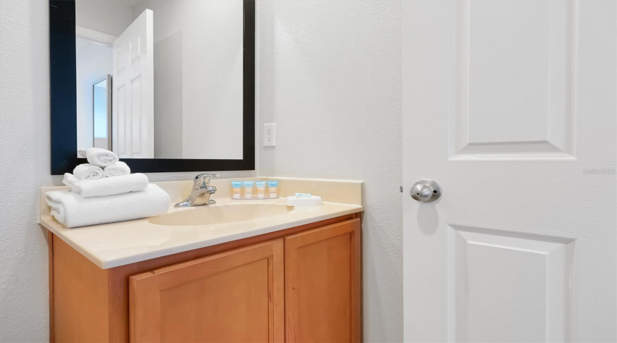 KISSIMMEE, Florida 34747, 2 Bedrooms Bedrooms, ,2 BathroomsBathrooms,Residential,For Sale,BIRD OF PARADISE,0,MFRO6393684