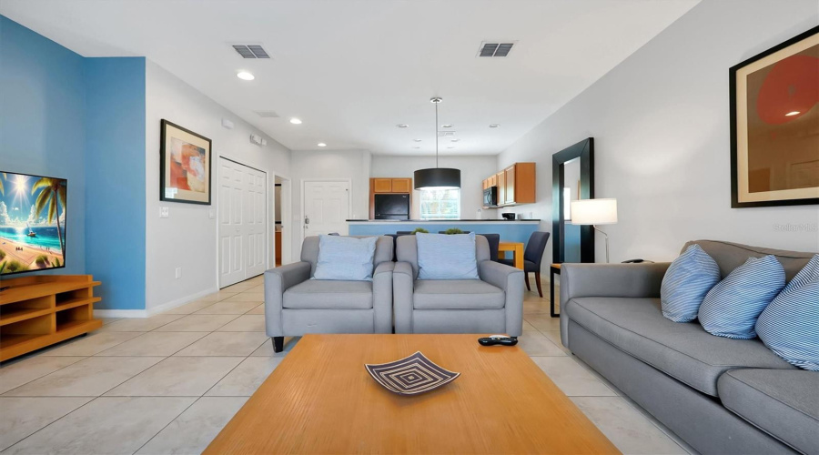 KISSIMMEE, Florida 34747, 2 Bedrooms Bedrooms, ,2 BathroomsBathrooms,Residential,For Sale,BIRD OF PARADISE,0,MFRO6393684