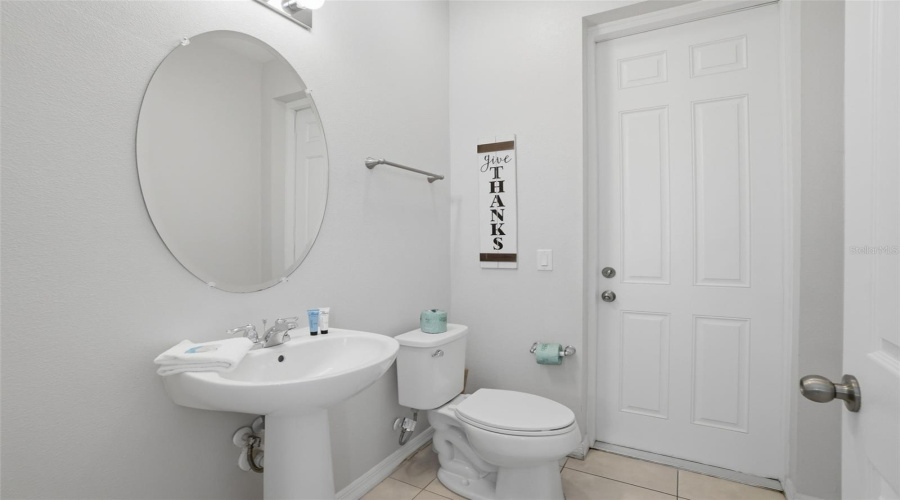 KISSIMMEE, Florida 34747, 5 Bedrooms Bedrooms, ,4 BathroomsBathrooms,Residential,For Sale,CAREY PALM,0,MFRO6394236