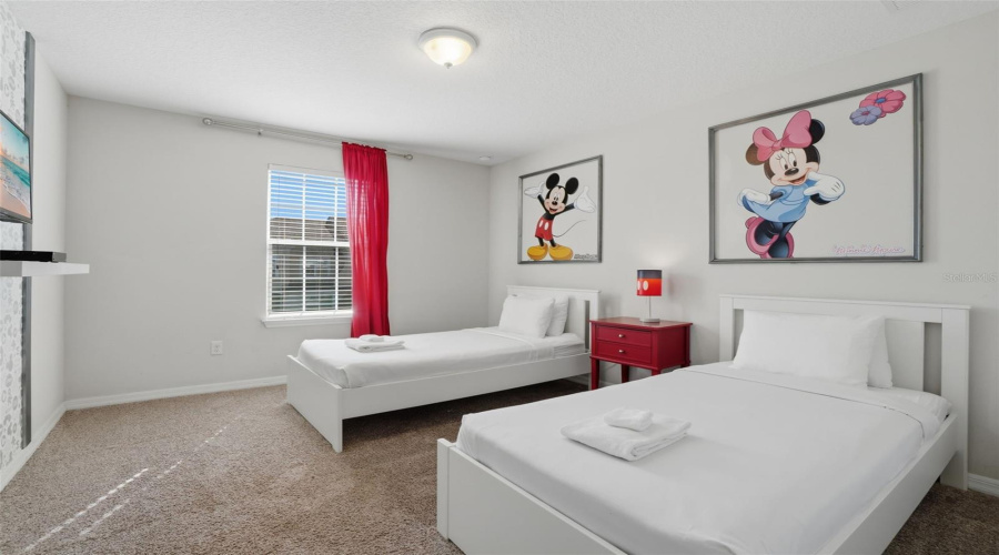 KISSIMMEE, Florida 34747, 5 Bedrooms Bedrooms, ,4 BathroomsBathrooms,Residential,For Sale,CAREY PALM,0,MFRO6394236