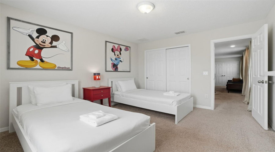 KISSIMMEE, Florida 34747, 5 Bedrooms Bedrooms, ,4 BathroomsBathrooms,Residential,For Sale,CAREY PALM,0,MFRO6394236