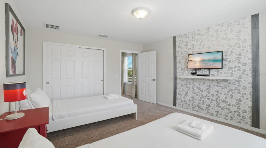 KISSIMMEE, Florida 34747, 5 Bedrooms Bedrooms, ,4 BathroomsBathrooms,Residential,For Sale,CAREY PALM,0,MFRO6394236