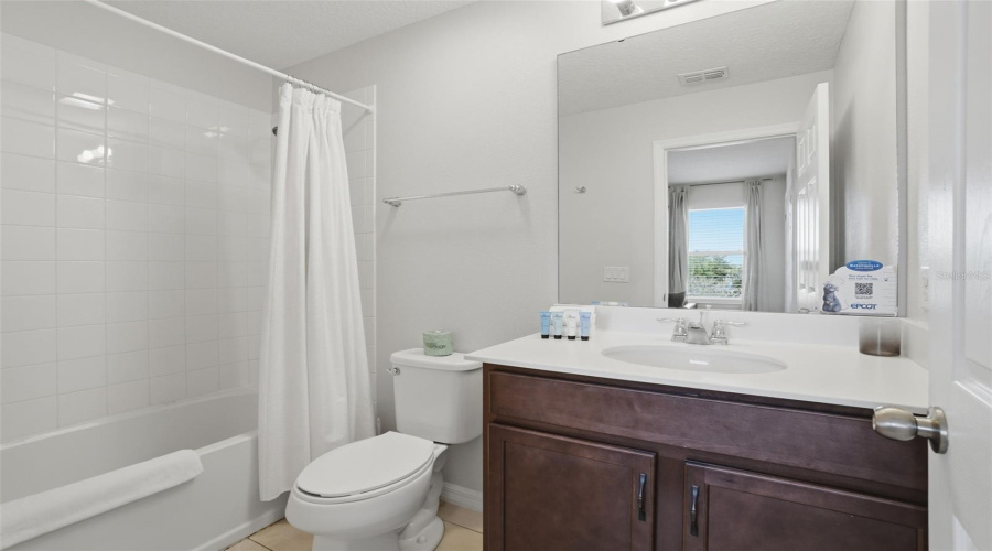 KISSIMMEE, Florida 34747, 5 Bedrooms Bedrooms, ,4 BathroomsBathrooms,Residential,For Sale,CAREY PALM,0,MFRO6394236