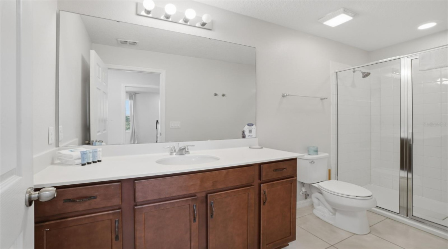 KISSIMMEE, Florida 34747, 5 Bedrooms Bedrooms, ,4 BathroomsBathrooms,Residential,For Sale,CAREY PALM,0,MFRO6394236