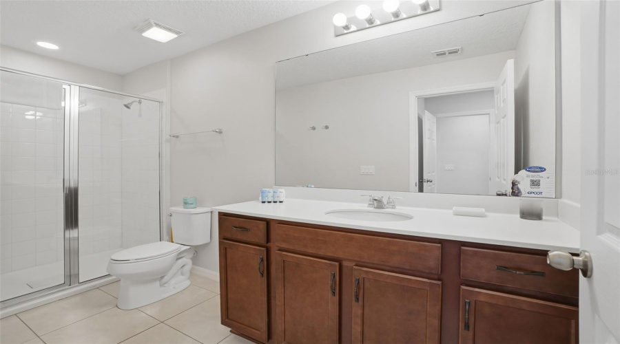 KISSIMMEE, Florida 34747, 5 Bedrooms Bedrooms, ,4 BathroomsBathrooms,Residential,For Sale,CAREY PALM,0,MFRO6394236