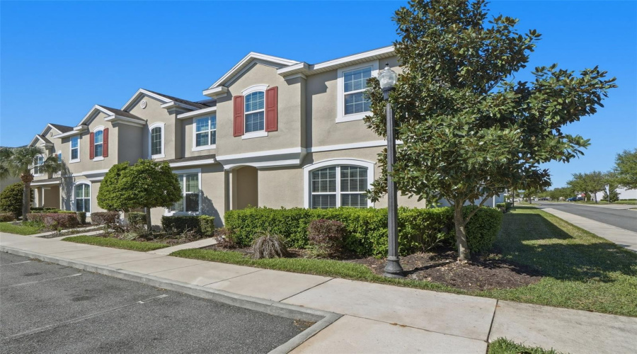 KISSIMMEE, Florida 34747, 5 Bedrooms Bedrooms, ,4 BathroomsBathrooms,Residential,For Sale,CAREY PALM,0,MFRO6394236