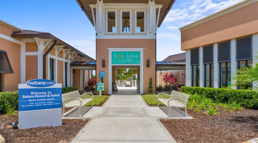 KISSIMMEE, Florida 34747, 5 Bedrooms Bedrooms, ,4 BathroomsBathrooms,Residential,For Sale,CAREY PALM,0,MFRO6394236