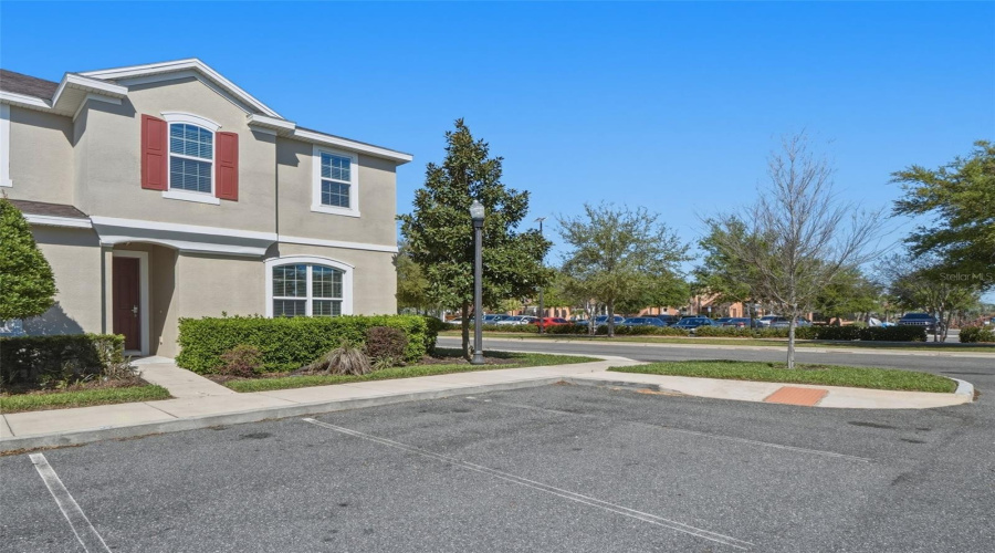 KISSIMMEE, Florida 34747, 5 Bedrooms Bedrooms, ,4 BathroomsBathrooms,Residential,For Sale,CAREY PALM,0,MFRO6394236