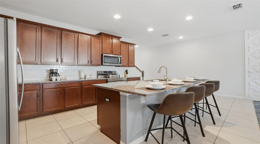 KISSIMMEE, Florida 34747, 5 Bedrooms Bedrooms, ,4 BathroomsBathrooms,Residential,For Sale,CAREY PALM,0,MFRO6394236