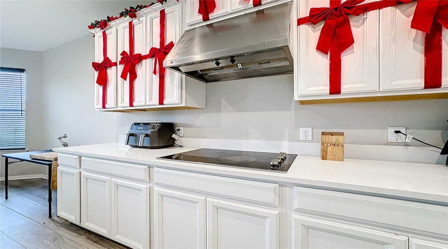 KISSIMMEE, Florida 34746, 5 Bedrooms Bedrooms, ,4 BathroomsBathrooms,Residential,For Sale,CARRICK BEND,0,MFRTB8455695