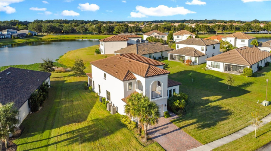 KISSIMMEE, Florida 34746, 5 Bedrooms Bedrooms, ,4 BathroomsBathrooms,Residential,For Sale,CARRICK BEND,0,MFRTB8455695