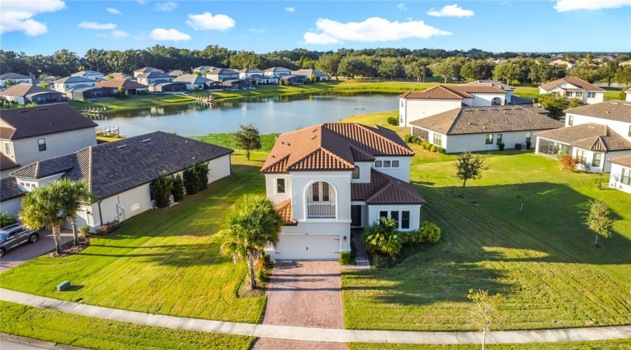 KISSIMMEE, Florida 34746, 5 Bedrooms Bedrooms, ,4 BathroomsBathrooms,Residential,For Sale,CARRICK BEND,0,MFRTB8455695