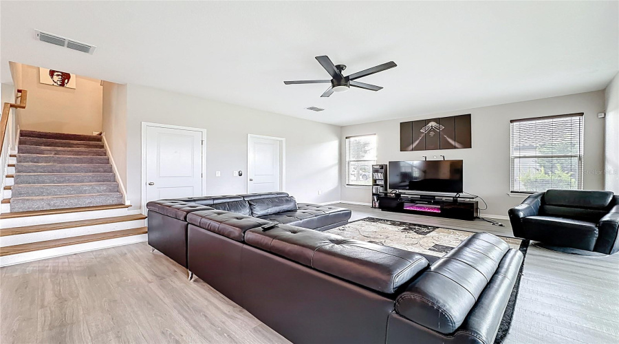 KISSIMMEE, Florida 34746, 5 Bedrooms Bedrooms, ,4 BathroomsBathrooms,Residential,For Sale,CARRICK BEND,0,MFRTB8455695