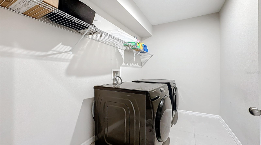 KISSIMMEE, Florida 34746, 5 Bedrooms Bedrooms, ,4 BathroomsBathrooms,Residential,For Sale,CARRICK BEND,0,MFRTB8455695