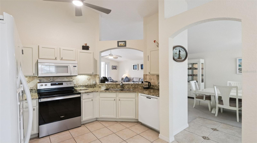DAVENPORT, Florida 33897, 4 Bedrooms Bedrooms, ,2 BathroomsBathrooms,Residential,For Sale,BIRKDALE,0,MFRS5140605