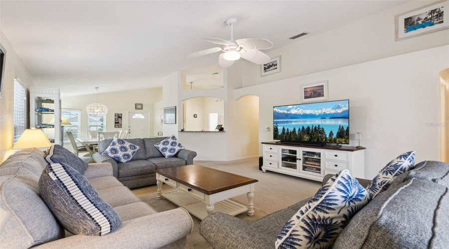 DAVENPORT, Florida 33897, 4 Bedrooms Bedrooms, ,2 BathroomsBathrooms,Residential,For Sale,BIRKDALE,0,MFRS5140605